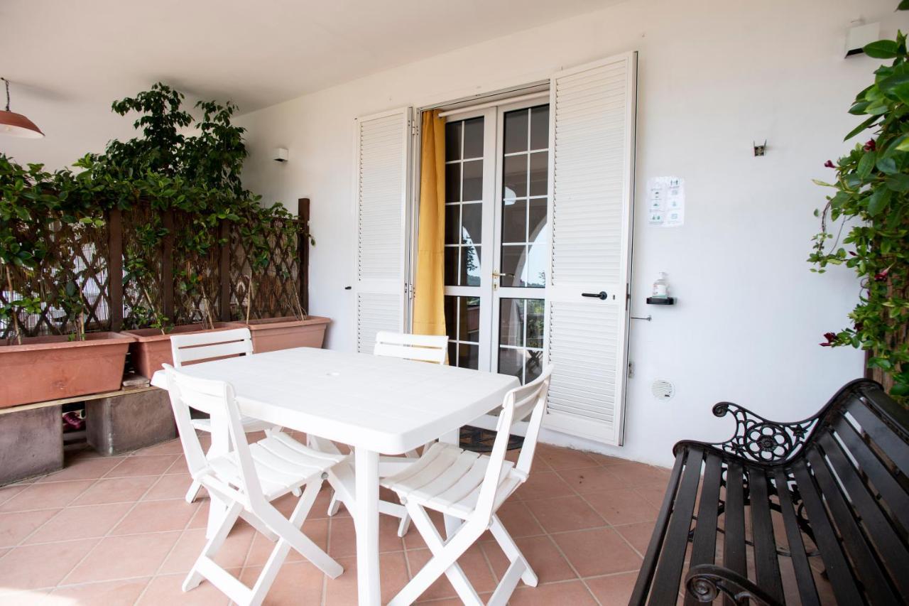 La Palazzina Nel Verde - Goelba Casa Alzi 外观 照片