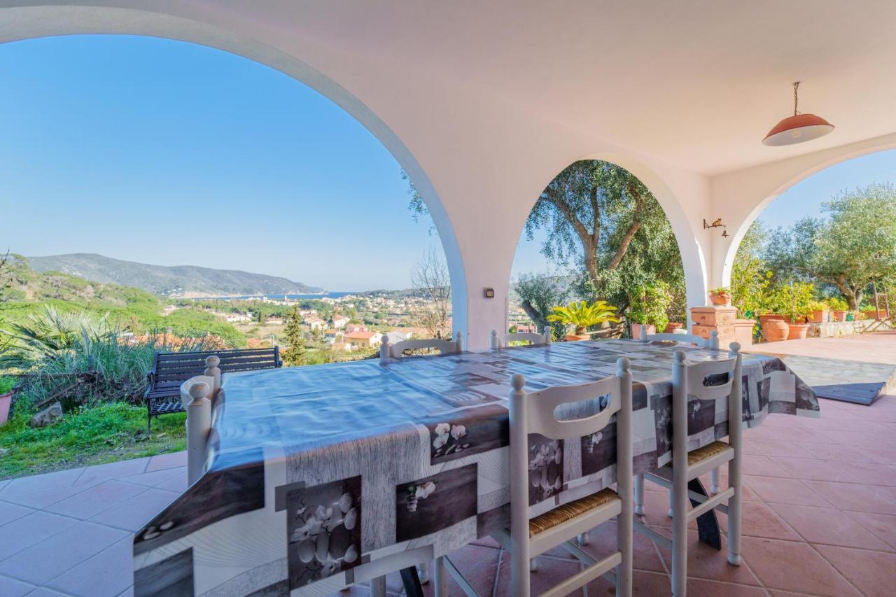La Palazzina Nel Verde - Goelba Casa Alzi 外观 照片