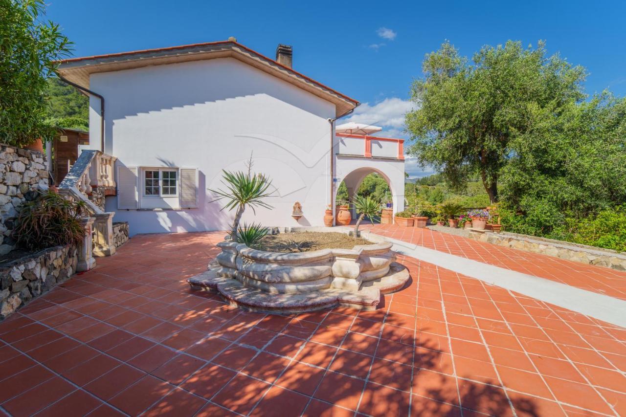 La Palazzina Nel Verde - Goelba Casa Alzi 外观 照片